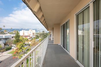 Patio/balcony*
